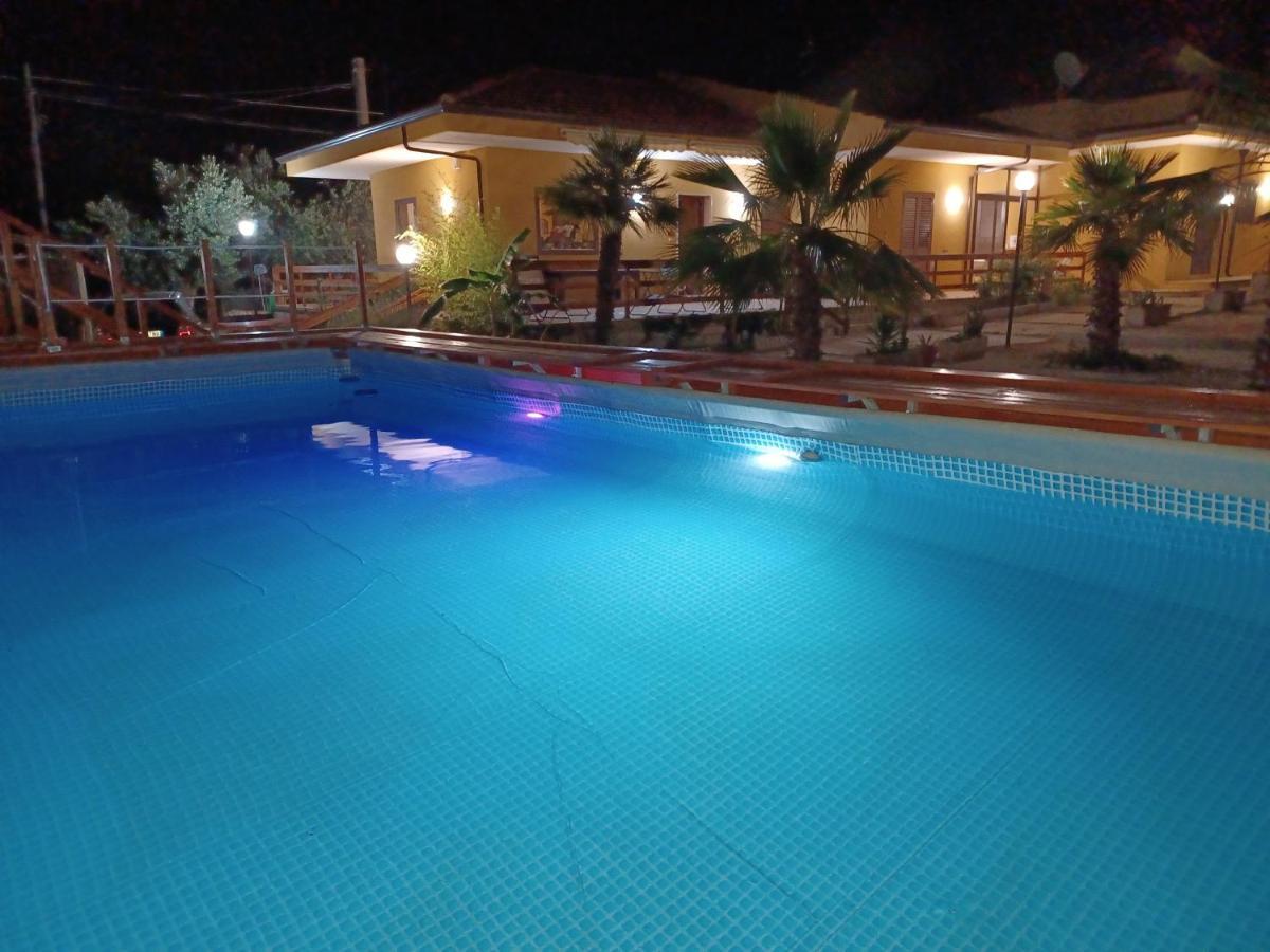 Turtle Island Apartments Санта-Кроче-Камерина Екстер'єр фото