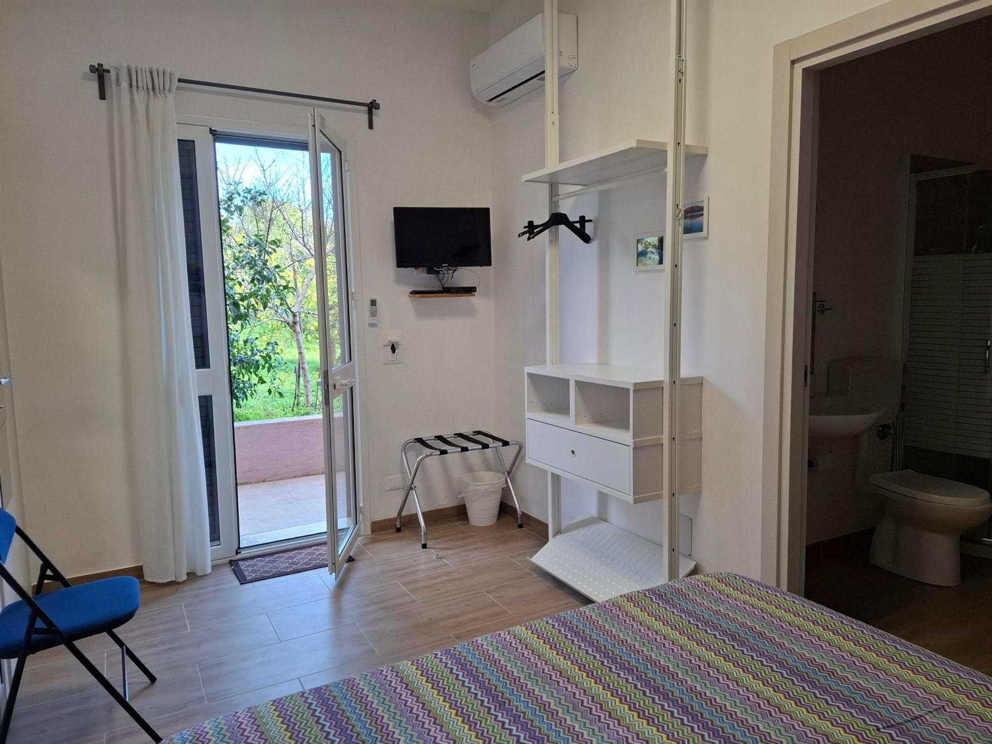 Turtle Island Apartments Санта-Кроче-Камерина Екстер'єр фото